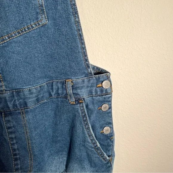 Love Tree Denim Distressed Short Overalls - Picture 6 of 16